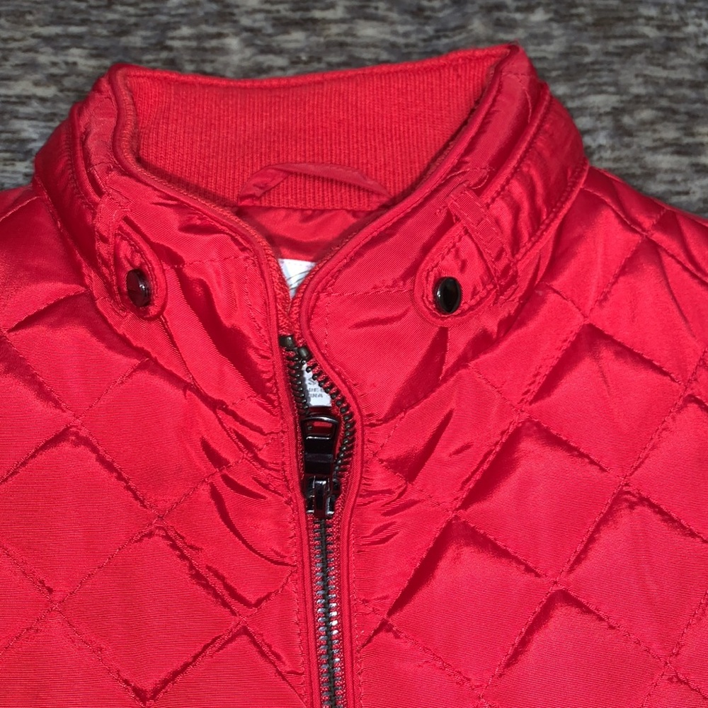 Gently used women’s vest - Picture 8 of 8